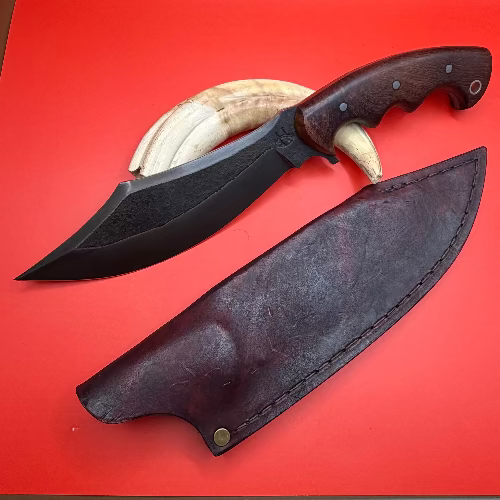 TuskRunner Camp and Veld Knife